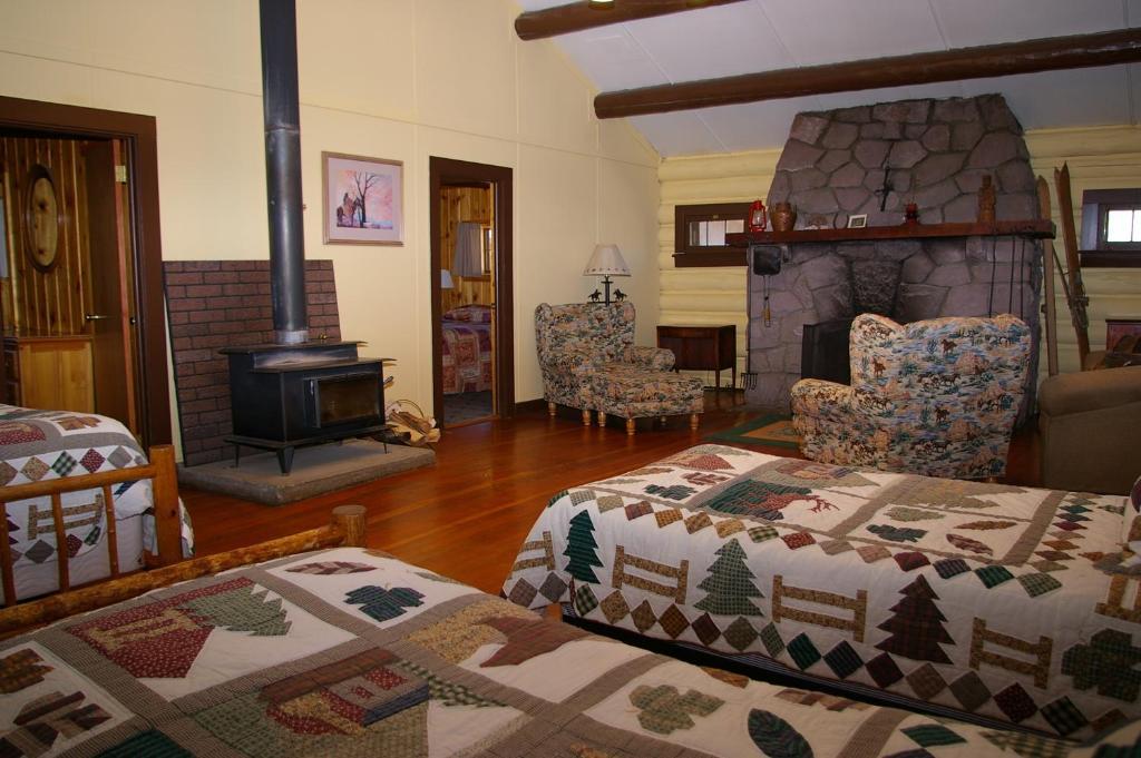 Parade Rest Ranch West Yellowstone Chambre photo